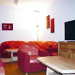 Semesterbostad Home,